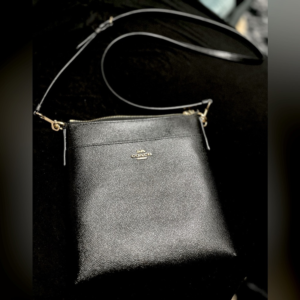 NEW. NEVER USED.•COACH KITT MESSENGER CROSSBODY.•VERY LUXURIOUS BAG.